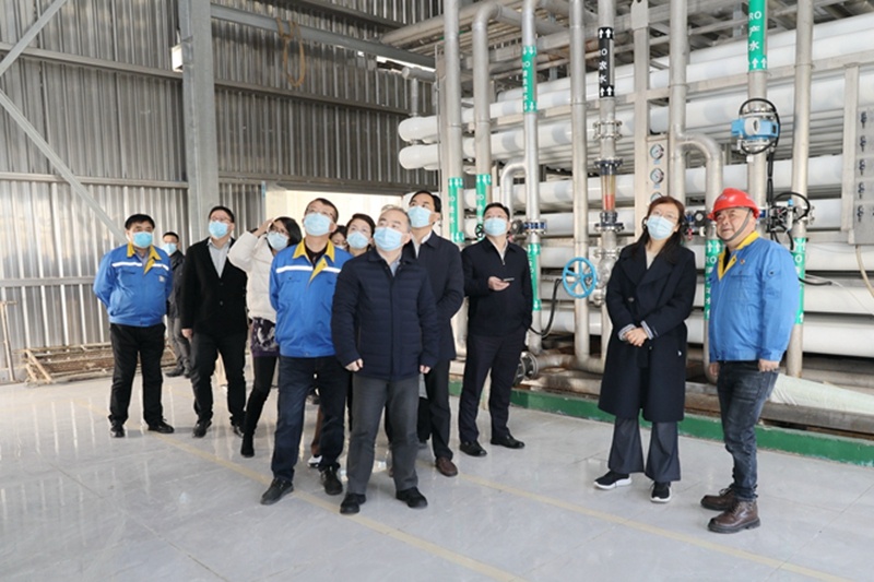 2022年12月15日，時任浙江省發(fā)展改革委黨組成員、副主任吳紅梅蒞臨景興紙業(yè)調研企業(yè)用能、節(jié)能工作