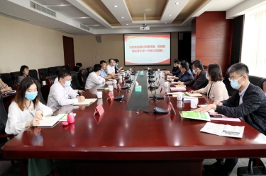 嘉興市委常委、統(tǒng)戰(zhàn)部部長(zhǎng)李小平一行蒞臨景興紙業(yè)調(diào)研指導(dǎo)